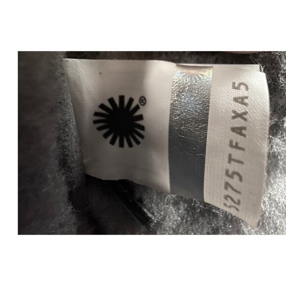 UGG Butte Winter Boots Mens11.5 Waterproof Grey Leather Sheepskin Lined 5521 - Picture 13 of 14